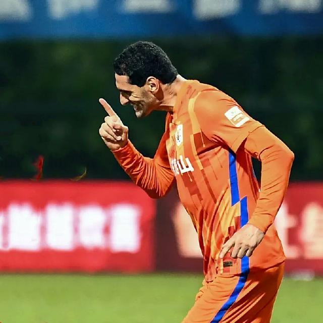 包含法国杯赛程吃紧，浙江队转会期远射贴柱，气氛紧张，控场能力受关注的词条